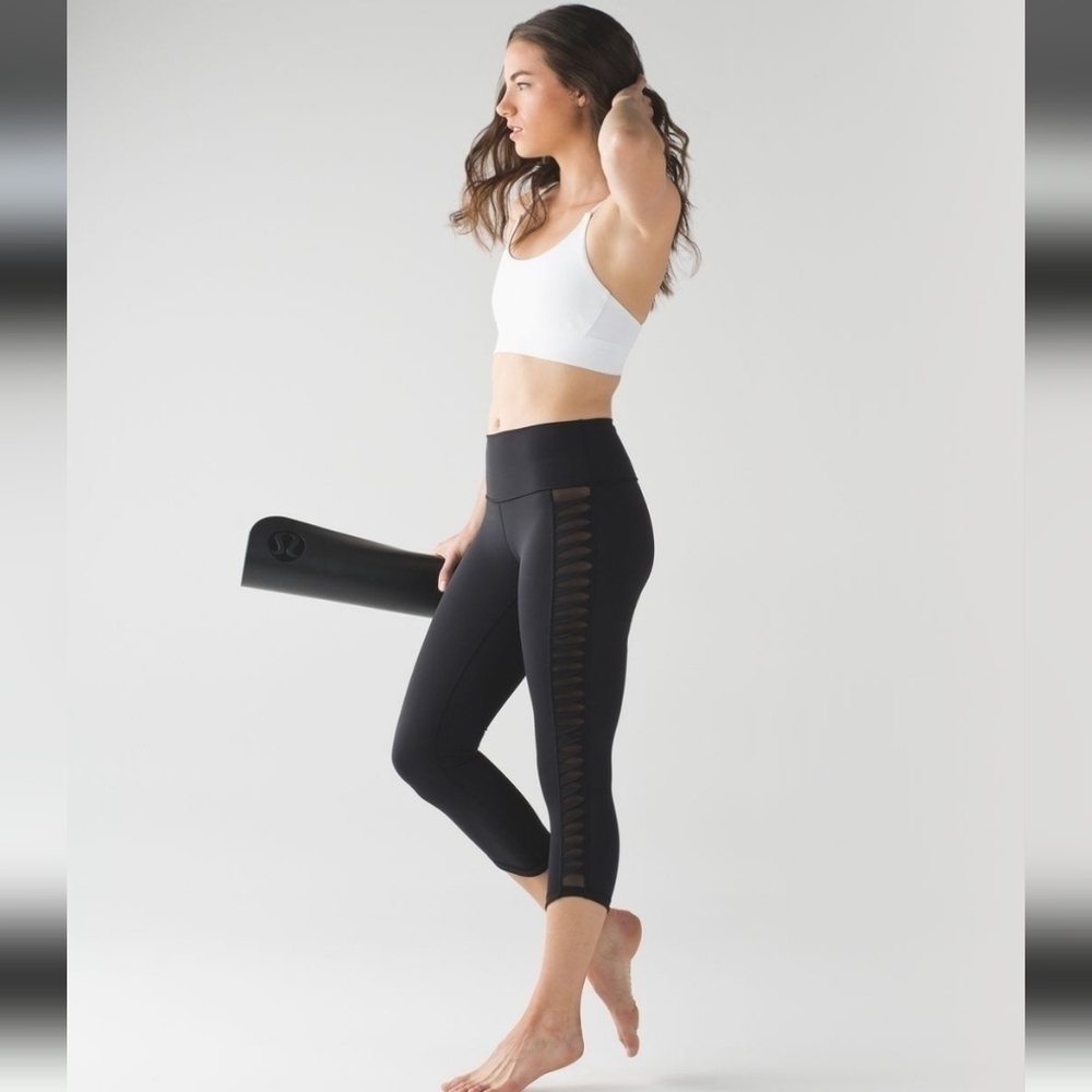 Lululemon Sunshine Salutation Crop